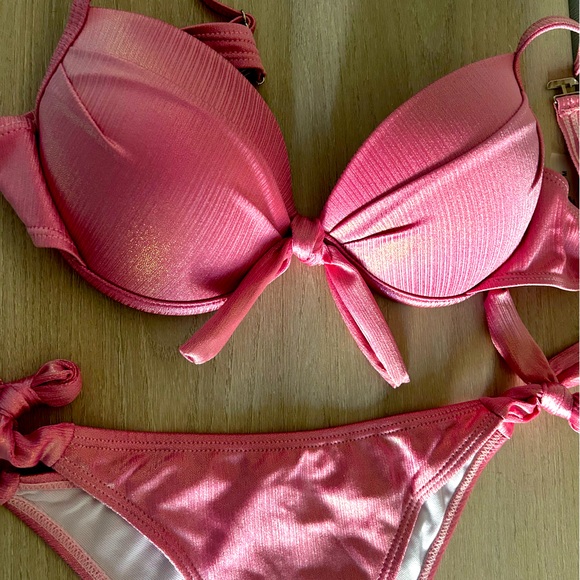 Pink Bikini Set - Picture 2 of 6